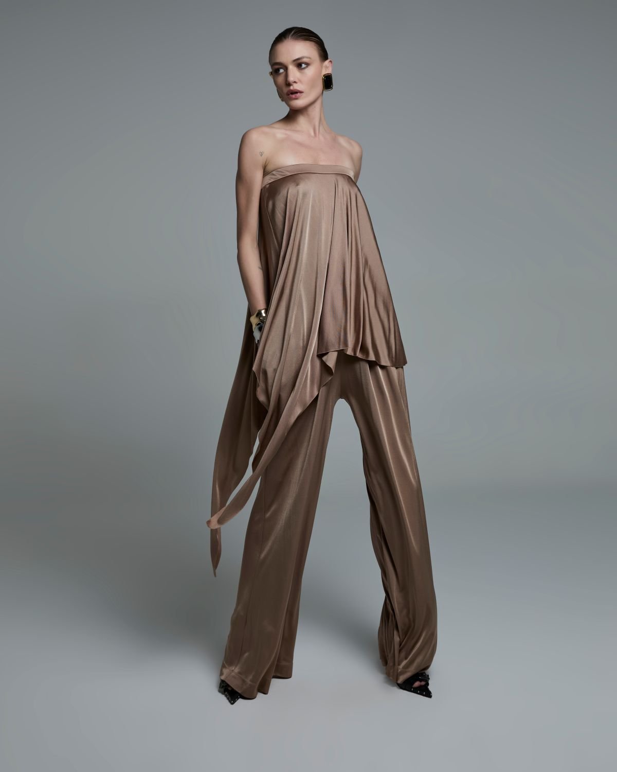 01 blusa tomara que caia jersey vitor zerbinato