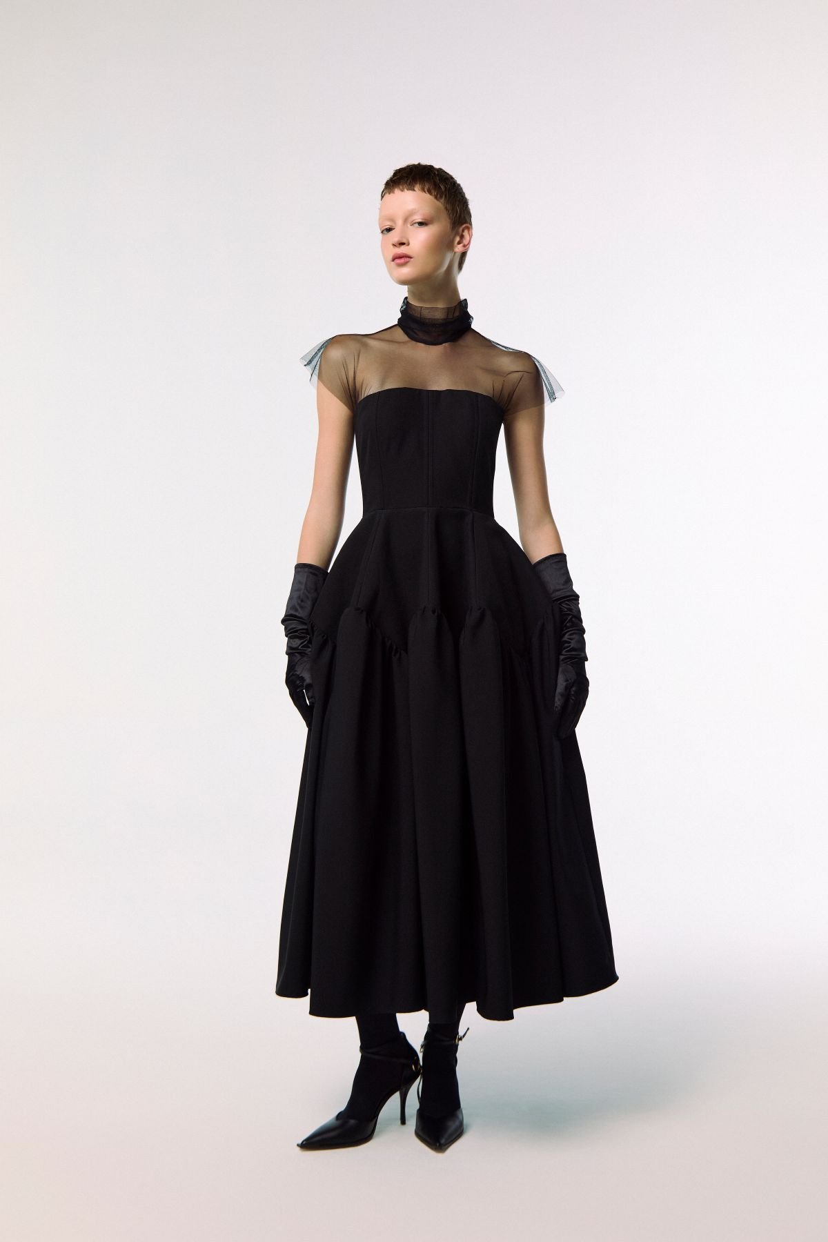 Vestido Midi Estruturado Alfaiataria e Tule - Z.Vitor